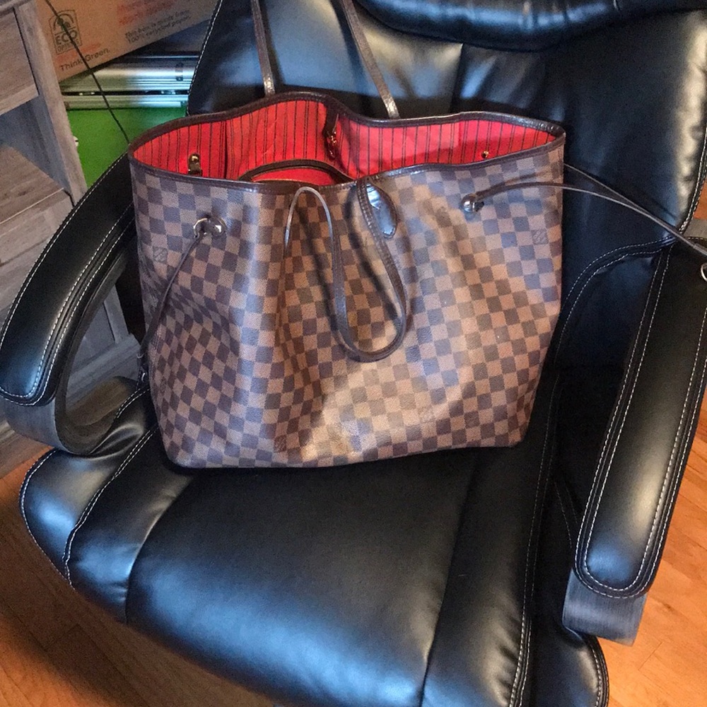 Louis Vuitton GM Neverfull 100% authentic